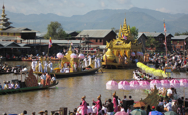 The large boat makes its entrance