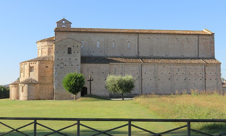 S. Maria a Piè di Chienti