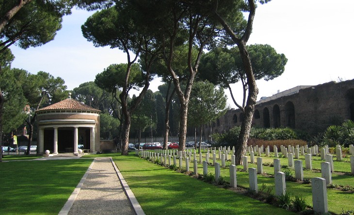 Mourning the victims of July 7, 2005