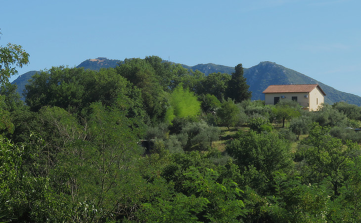 Countryside between Rignano and SS. Abbondio e Abbondanzio