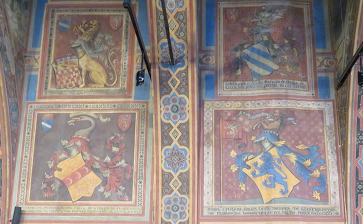 Coats of arms in Sala dei Notari