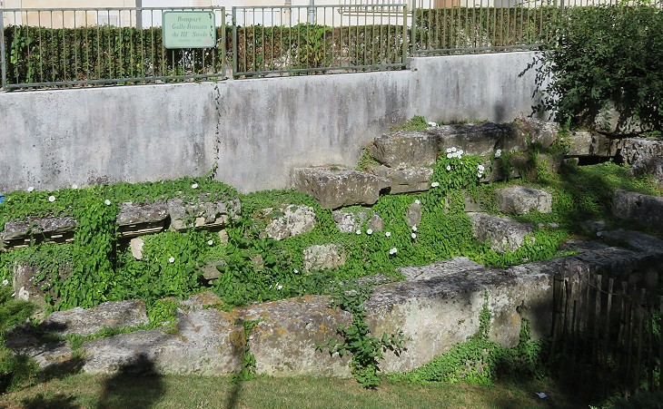 IIIrd century Roman walls