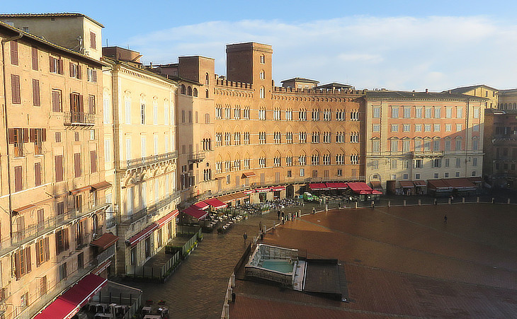 Northern part of Piazza del Campo with Palazzo Sansedoni