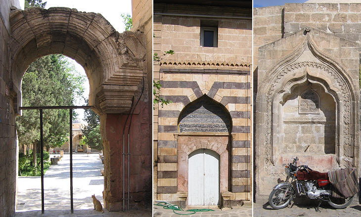 entrance to the courtyard of Ulu Cami