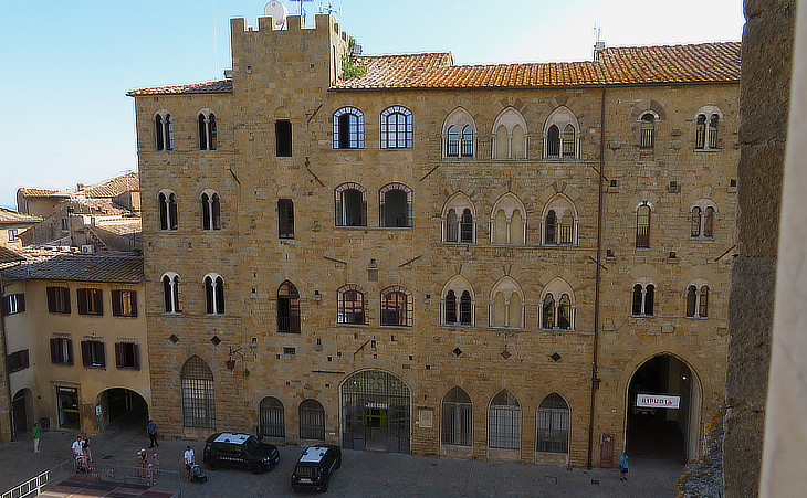 Eastern side of Palazzo Pretorio